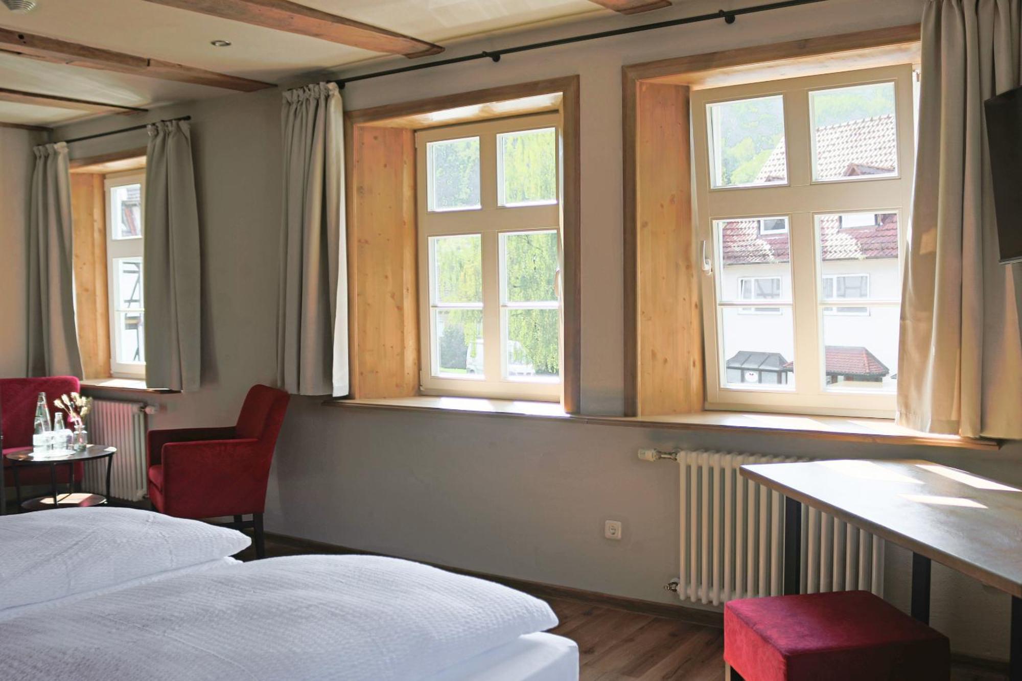 Landgasthof Koenig Von Preussen Helsa Kültér fotó