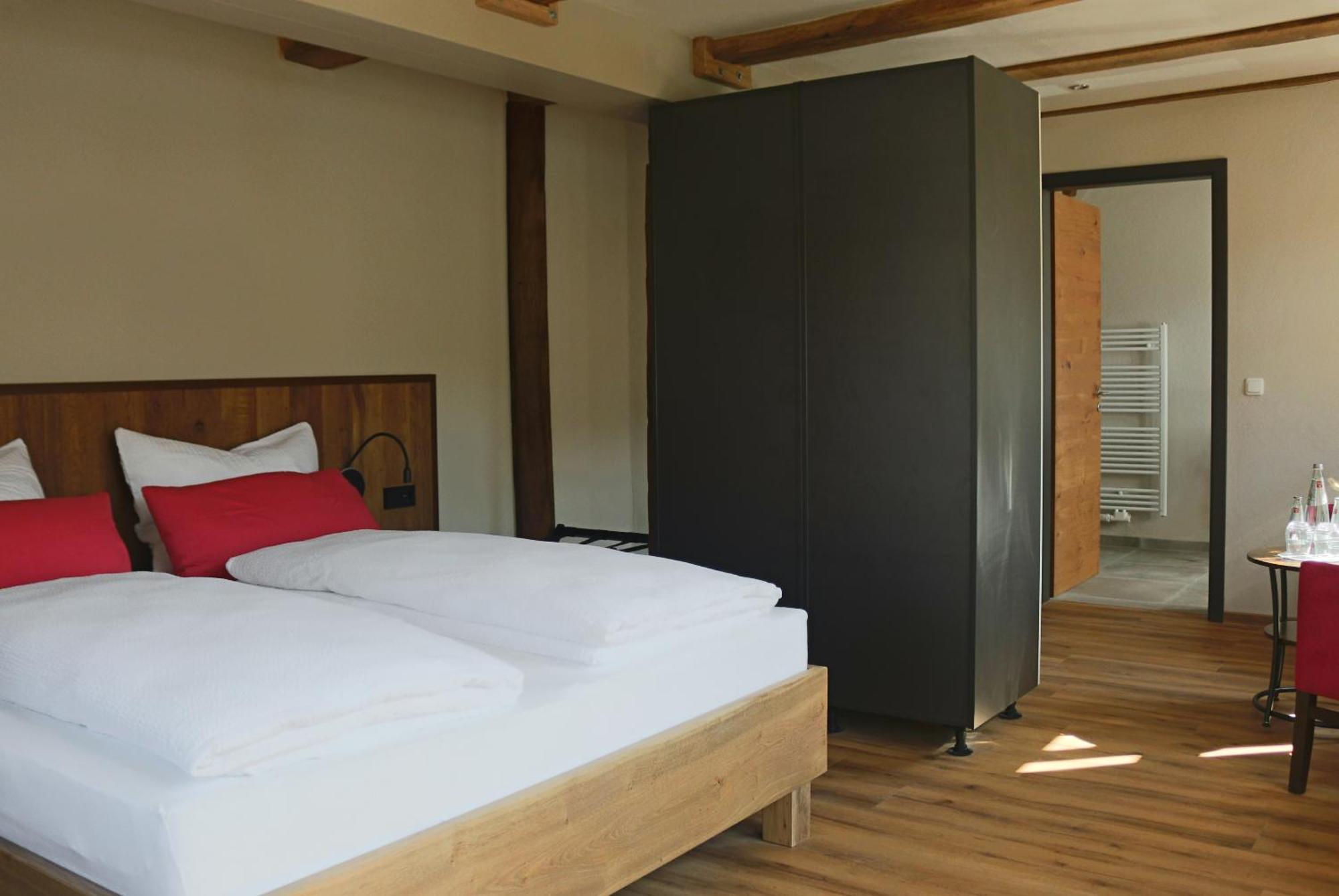 Landgasthof Koenig Von Preussen Helsa Kültér fotó