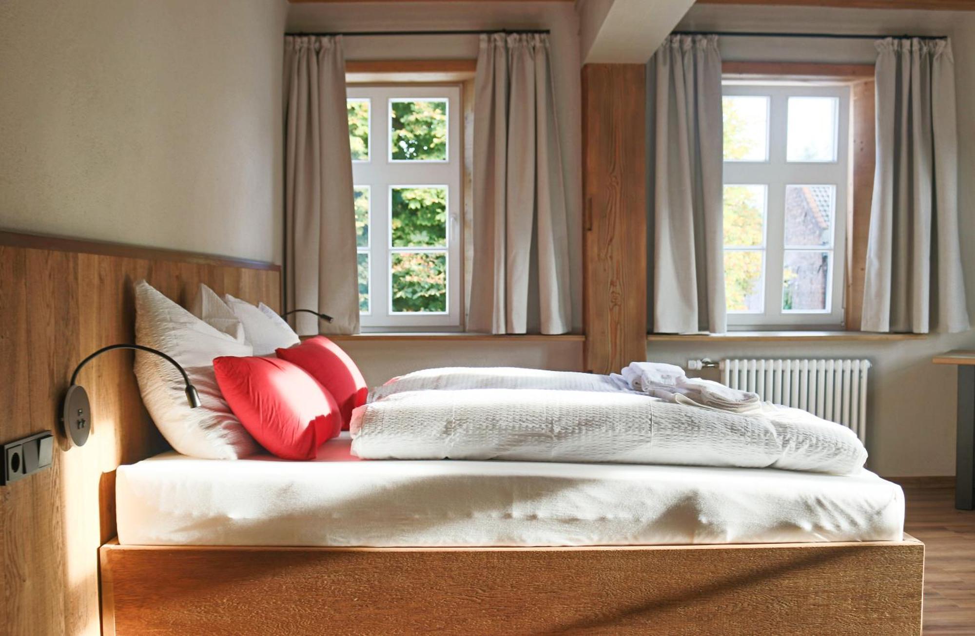 Landgasthof Koenig Von Preussen Helsa Kültér fotó